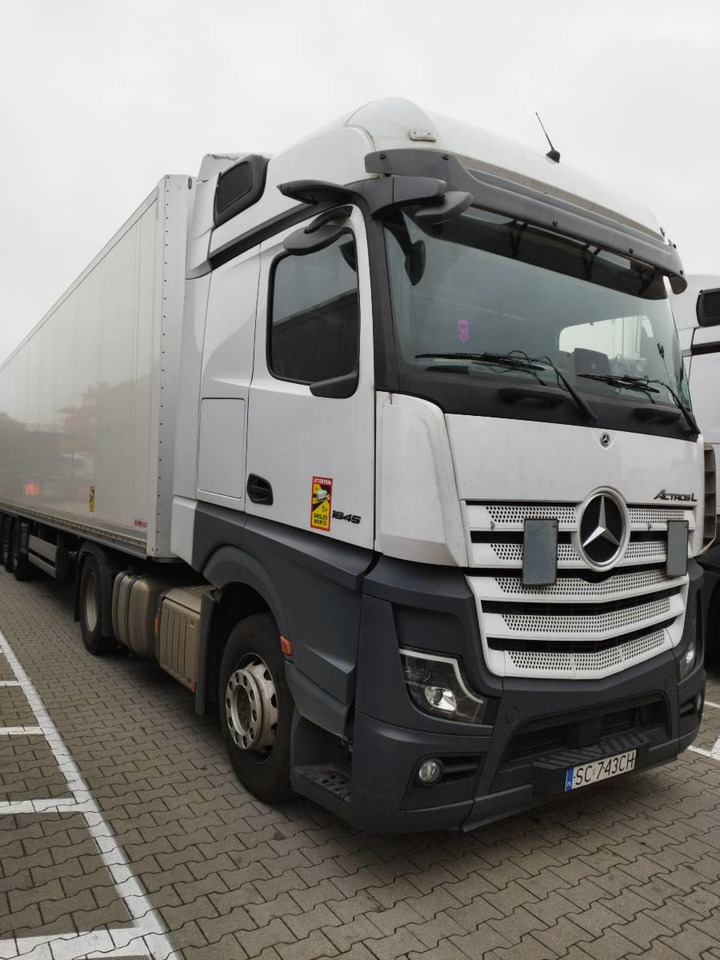 Schmitz Cargobull 3 axles xLiftachse - نصف مقطورة متساوي الحرارة: صورة 1 Schmitz Cargobull 3 axles xLiftachse - نصف مقطورة متساوي الحرارة: صورة 1