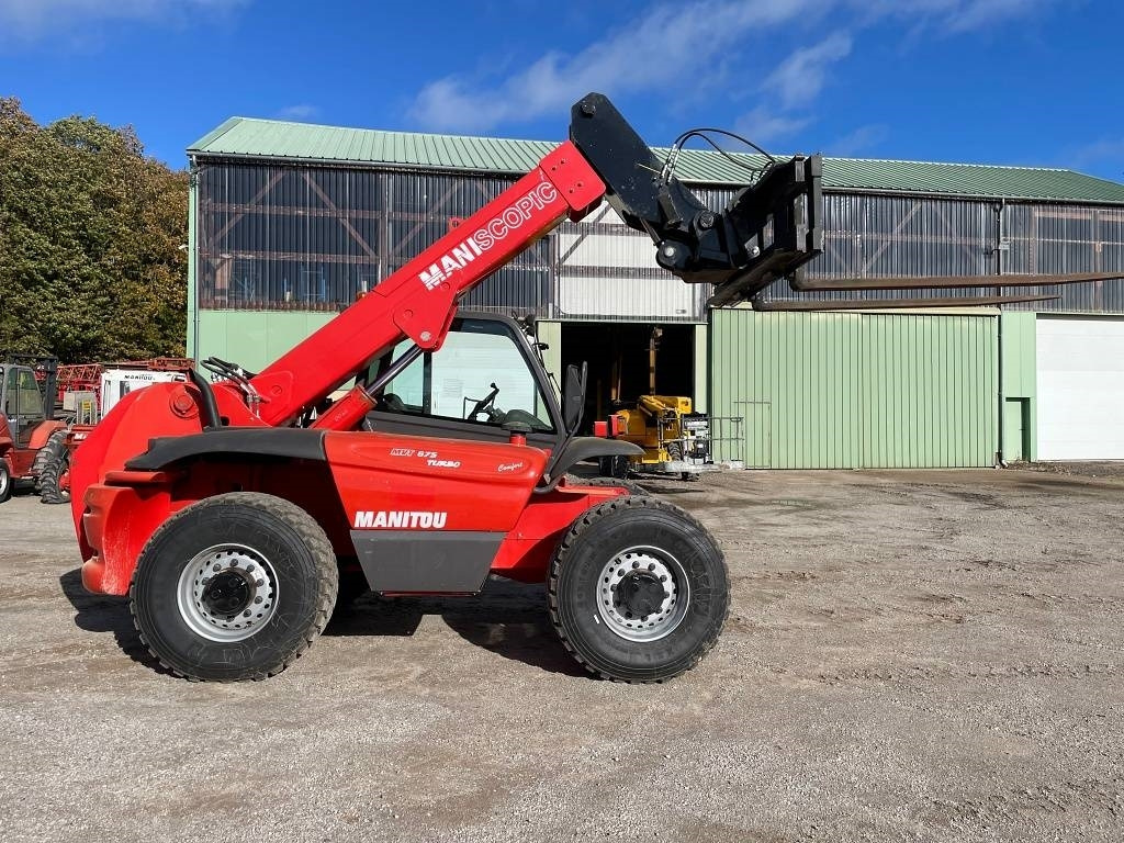 رافعة تلسكوبية Manitou MVT 675: صورة 9