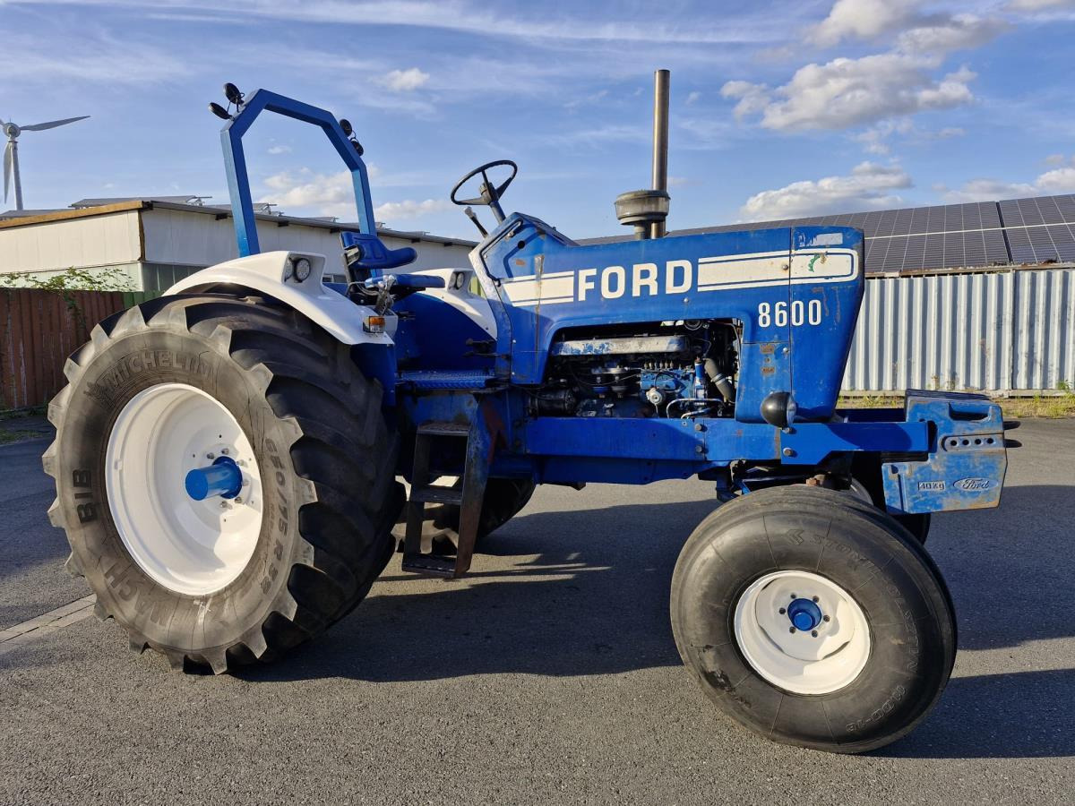 Ford 8600 - جرار: صورة 1 Ford 8600 - جرار: صورة 1