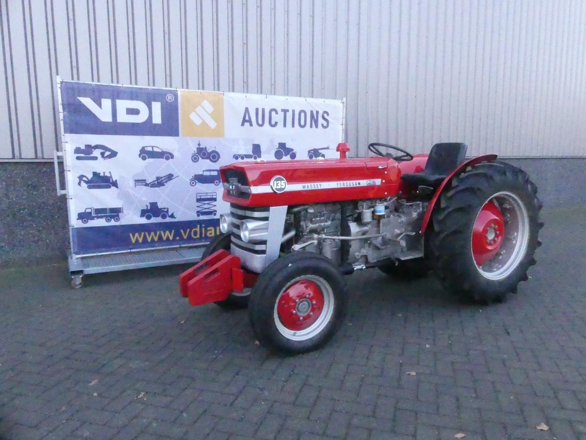 Massey-Ferguson 135 Vinyard - جرار: صورة 1 Massey-Ferguson 135 Vinyard - جرار: صورة 1