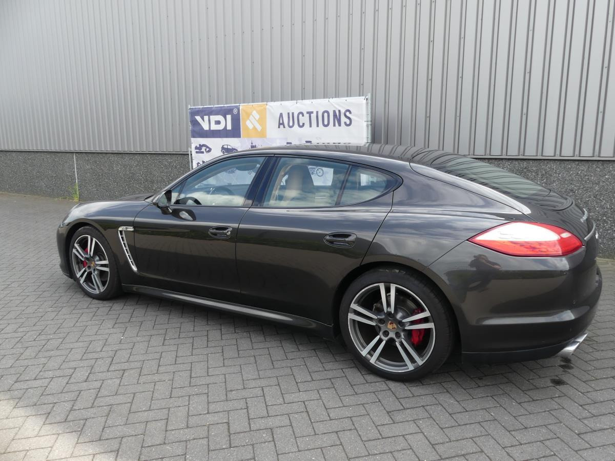 Porsche Panamera, Platina Edition - سيدان: صورة 5 Porsche Panamera, Platina Edition - سيدان: صورة 5
