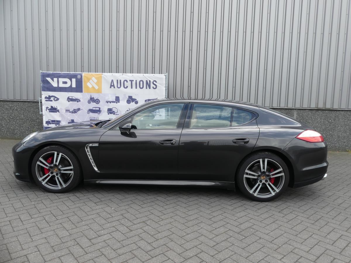 Porsche Panamera, Platina Edition - سيدان: صورة 3 Porsche Panamera, Platina Edition - سيدان: صورة 3