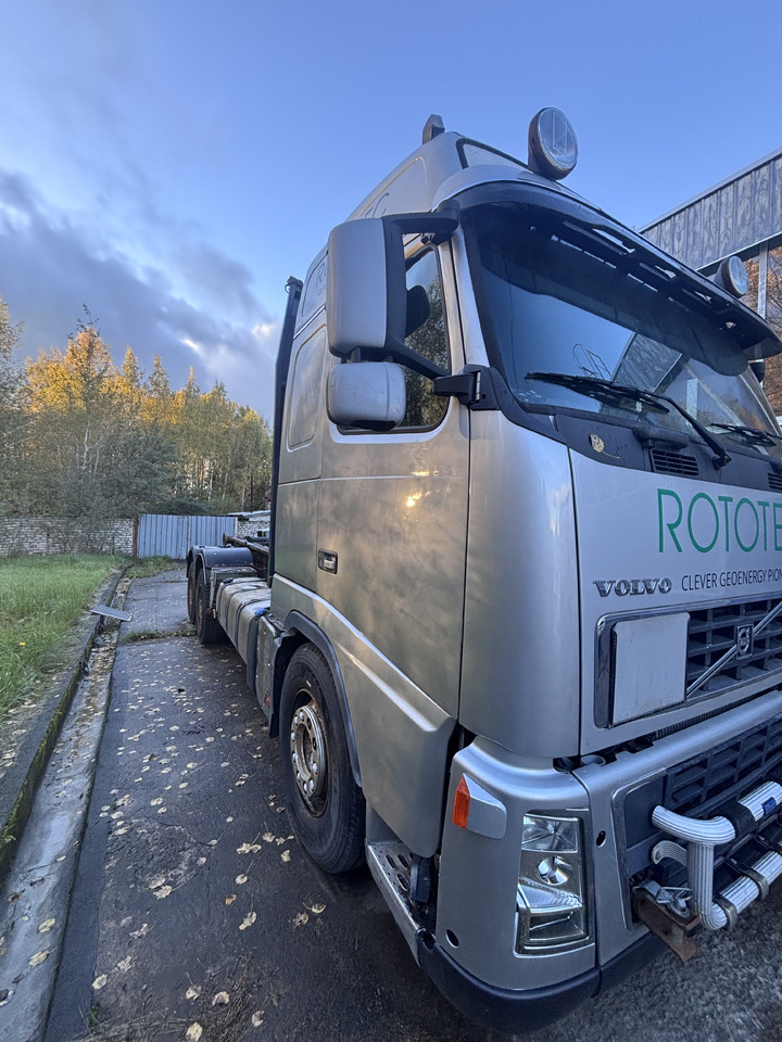 VOLVO FH16 - 580 - شاحنة ذات خطاف: صورة 2 VOLVO FH16 - 580 - شاحنة ذات خطاف: صورة 2