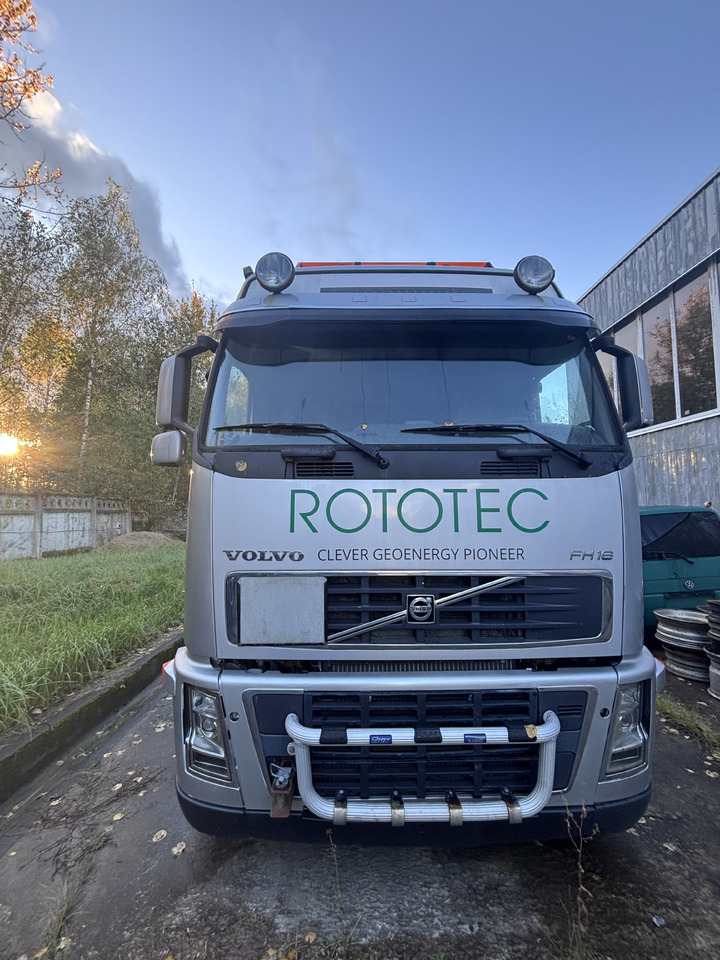 VOLVO FH16 - 580 - شاحنة ذات خطاف: صورة 1 VOLVO FH16 - 580 - شاحنة ذات خطاف: صورة 1