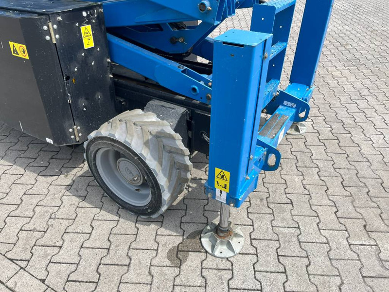 رافعة هيدروليكية مقصية Genie GS 3369 DC: صورة 12