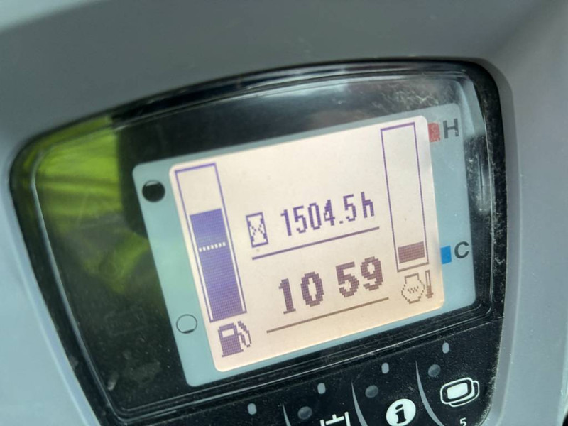 Kubota KX 037-4 - حفارة مُصَّغرة: صورة 5 Kubota KX 037-4 - حفارة مُصَّغرة: صورة 5