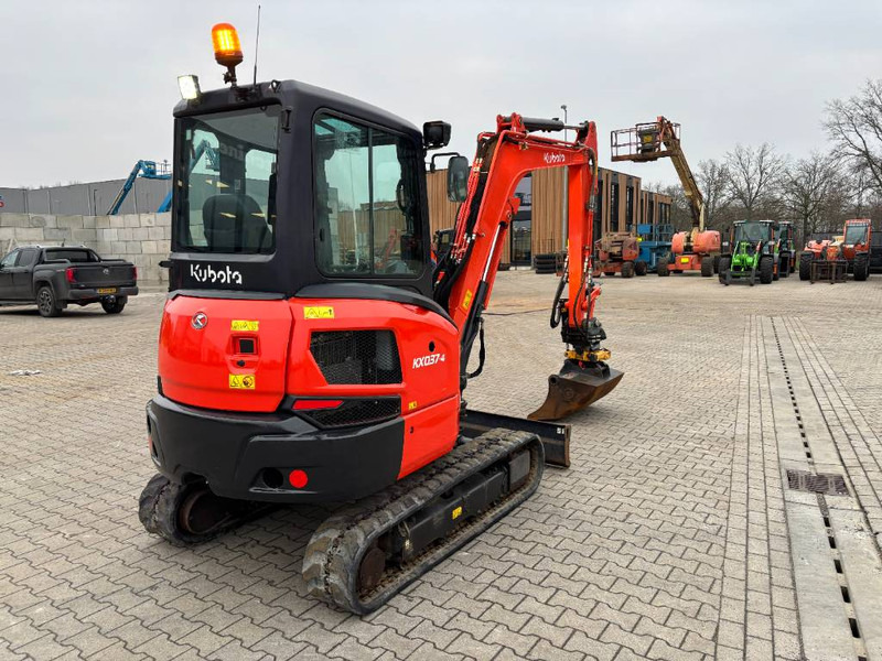 Kubota KX 037-4 - حفارة مُصَّغرة: صورة 3 Kubota KX 037-4 - حفارة مُصَّغرة: صورة 3