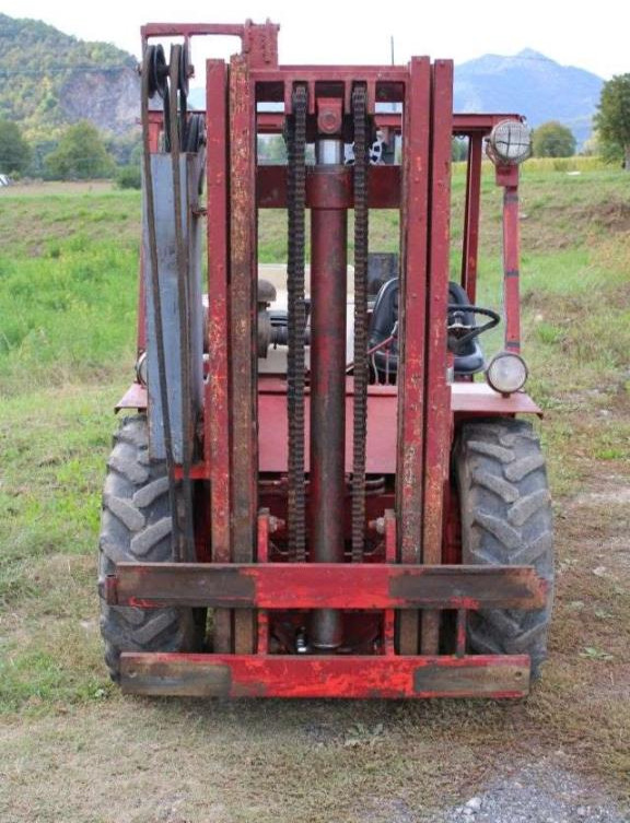 Manitou MC20P - رافعة شوكية للأرض الوعرة: صورة 2 Manitou MC20P - رافعة شوكية للأرض الوعرة: صورة 2