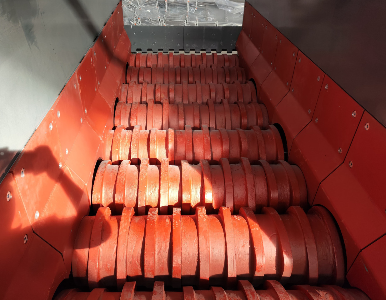 CONSTMACH Hochleistungs-WOBBLER-FEEDER – Die Ideale Lösung für Gleichmäßige und Kontrollierte Materialzufuhr - آلة التعدين: صورة 2 CONSTMACH Hochleistungs-WOBBLER-FEEDER – Die Ideale Lösung für Gleichmäßige und Kontrollierte Materialzufuhr - آلة التعدين: صورة 2