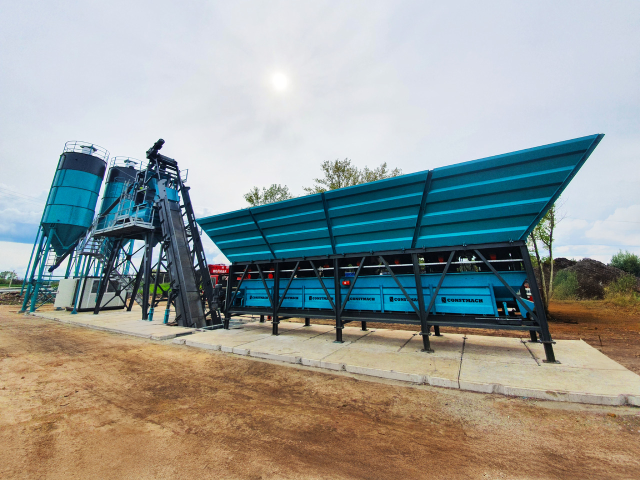 Constmach 100 m³/h Compact Concrete Batching Plant - مصنع الخرسانة: صورة 4 Constmach 100 m³/h Compact Concrete Batching Plant - مصنع الخرسانة: صورة 4