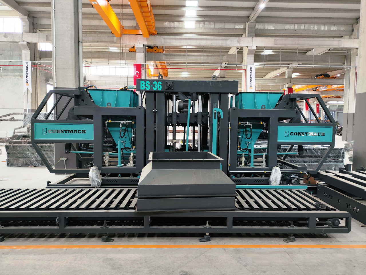 Constmach BS-42 Briquette Making Machine (Concrete Block Making Machine) - ماكينة البلوك: صورة 4 Constmach BS-42 Briquette Making Machine (Concrete Block Making Machine) - ماكينة البلوك: صورة 4