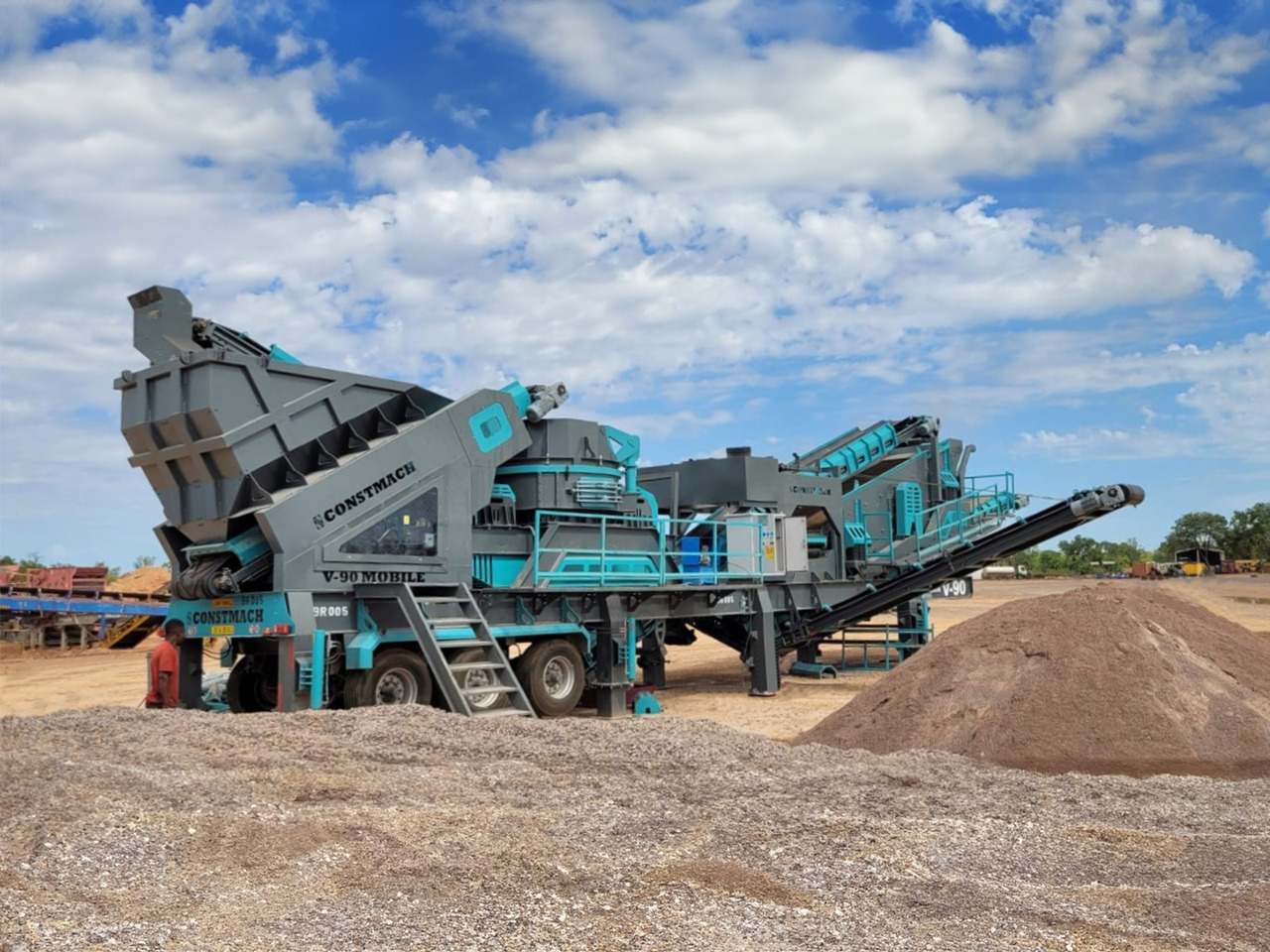Constmach Concasseur À Impact À Axe Vertical Mobile D'une Capacité De 250 T/H - كسارة متحركه: صورة 2 Constmach Concasseur À Impact À Axe Vertical Mobile D'une Capacité De 250 T/H - كسارة متحركه: صورة 2