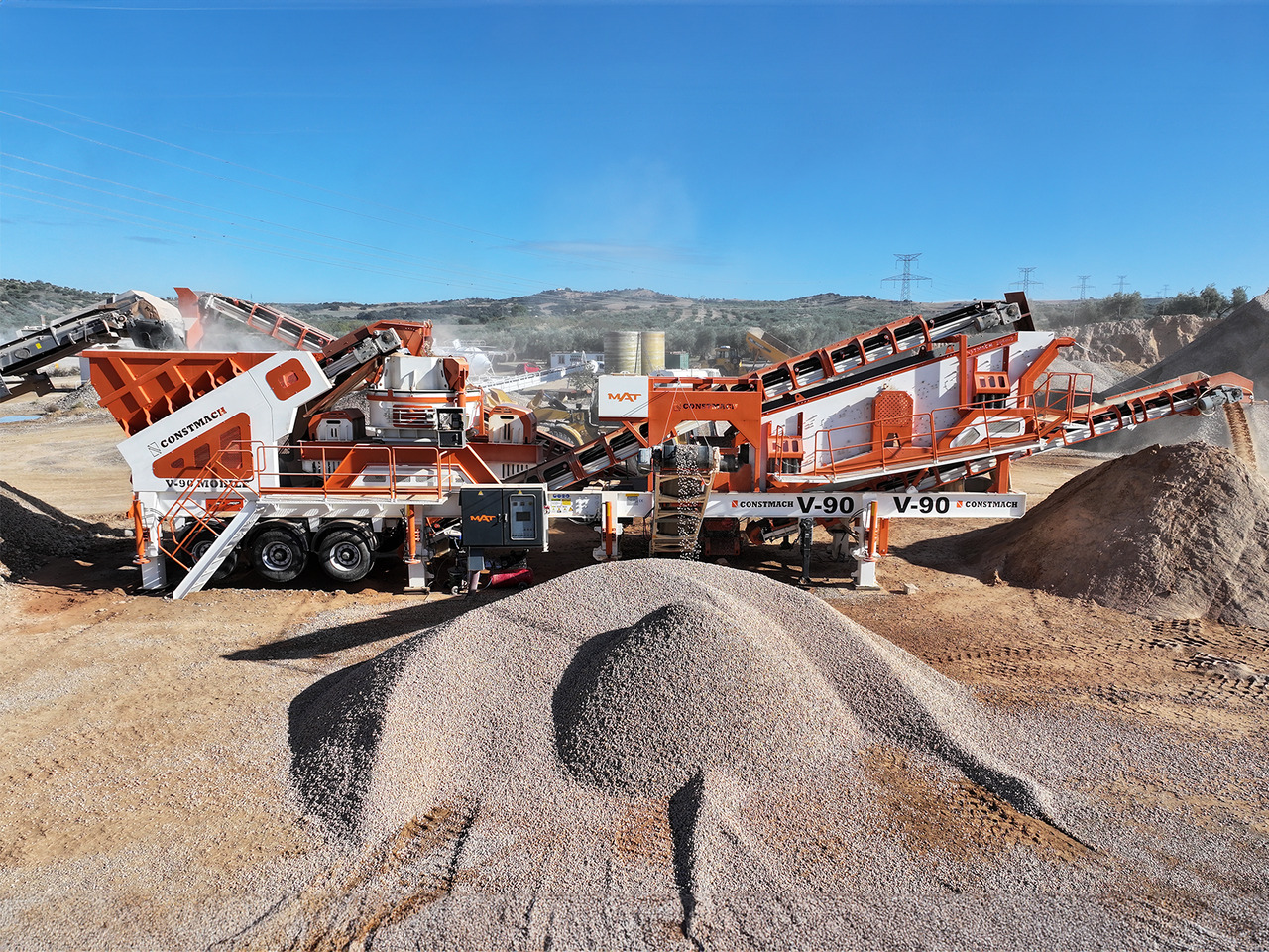 Constmach Concasseur À Impact À Axe Vertical Mobile D'une Capacité De 250 T/H - كسارة متحركه: صورة 1 Constmach Concasseur À Impact À Axe Vertical Mobile D'une Capacité De 250 T/H - كسارة متحركه: صورة 1