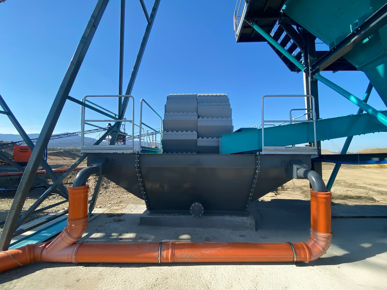Constmach Machine À Laver Les Sables À Godets Sur Roues - فرازة: صورة 2 Constmach Machine À Laver Les Sables À Godets Sur Roues - فرازة: صورة 2