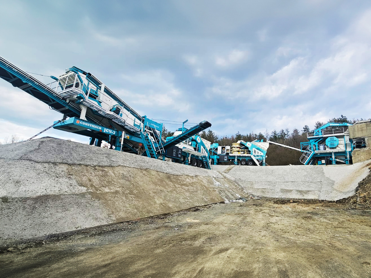 Constmach Station Mobile De Concassage À Percussion D'une Capacité De Production De 300 Tonnes - كسارة متحركه: صورة 2 Constmach Station Mobile De Concassage À Percussion D'une Capacité De Production De 300 Tonnes - كسارة متحركه: صورة 2