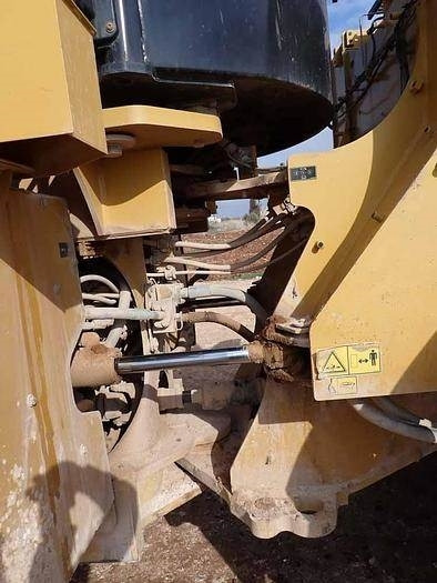 CAT 966M - اللودر بعجل: صورة 3 CAT 966M - اللودر بعجل: صورة 3
