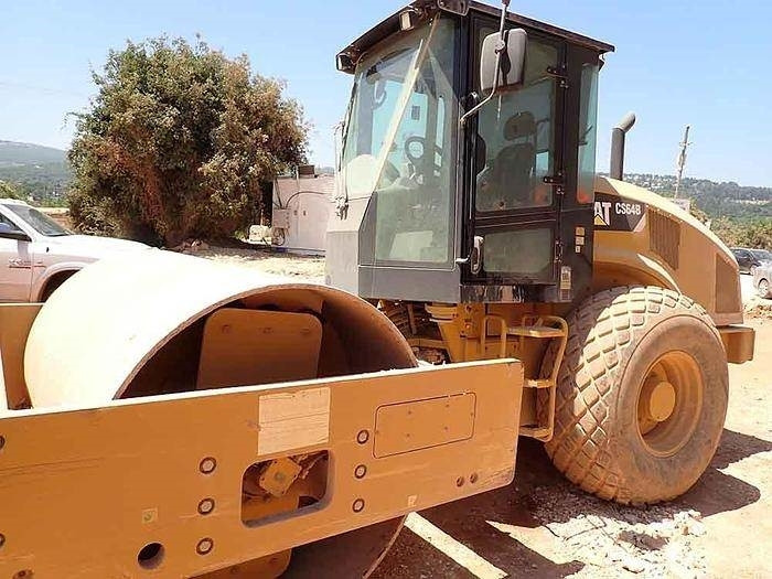 CAT CS64B - لوحة اهتزازية: صورة 3 CAT CS64B - لوحة اهتزازية: صورة 3