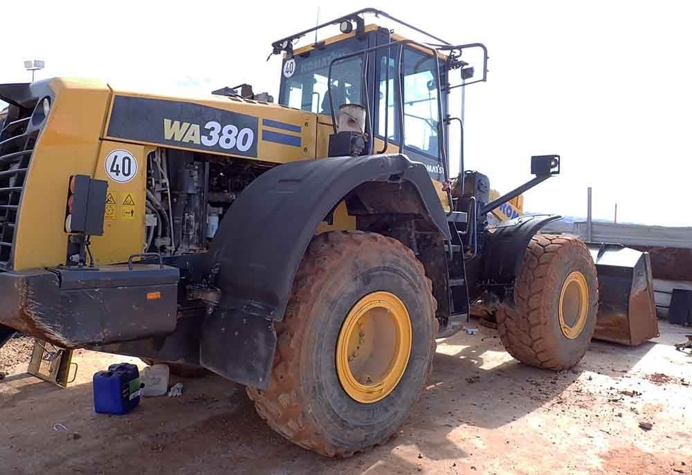Komatsu WA380-8 - اللودر بعجل: صورة 3 Komatsu WA380-8 - اللودر بعجل: صورة 3