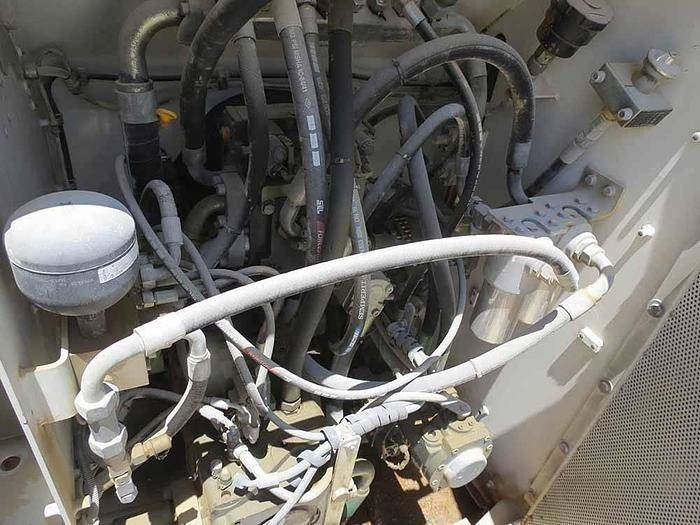 حفارة Liebherr R9150: صورة 18
