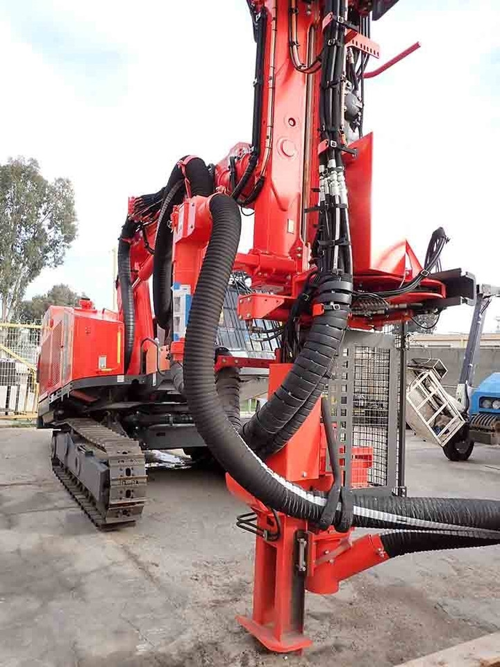 برج الحفر Sandvik DX800: صورة 8