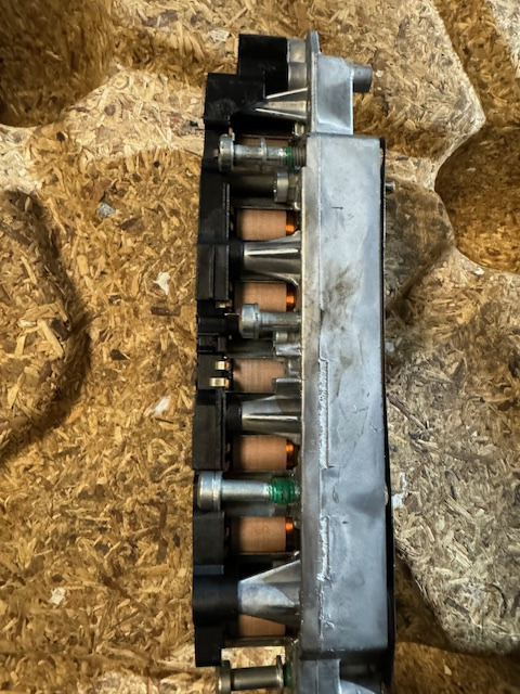 ZF Ventilblock TRAXON Getriebe 0501330550 - علبة التروس و قطع الغيار - شاحنة: صورة 4 ZF Ventilblock TRAXON Getriebe 0501330550 - علبة التروس و قطع الغيار - شاحنة: صورة 4