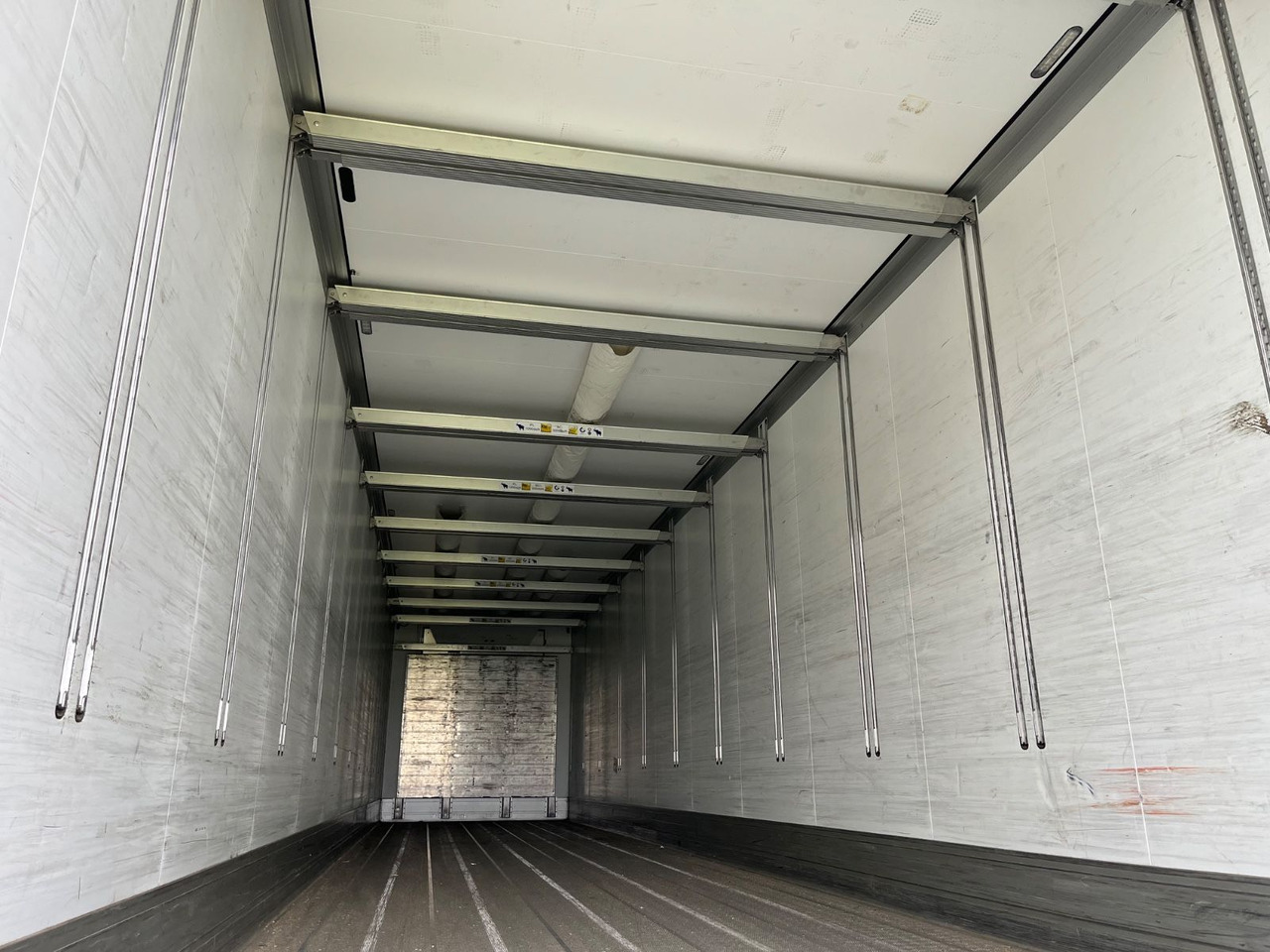 Schmitz Cargobull SKO 24 Carrier 1550 2.70m - نصف مقطورة مُبرِّدة: صورة 4 Schmitz Cargobull SKO 24 Carrier 1550 2.70m - نصف مقطورة مُبرِّدة: صورة 4