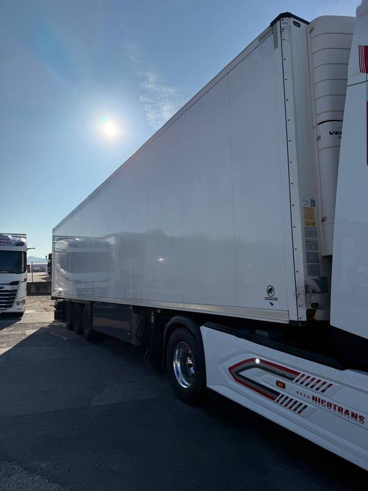 Schmitz Cargobull SKO 24 Carrier - نصف مقطورة مُبرِّدة: صورة 1 Schmitz Cargobull SKO 24 Carrier - نصف مقطورة مُبرِّدة: صورة 1