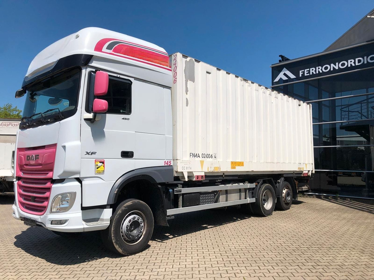 DAF XF450 SSC Lenk/Lift*LBW*AHK*Standkl.*inkl.Koffer - شاحنات الحاويات / جسم علوي قابل للتغيير شاحنة: صورة 3 DAF XF450 SSC Lenk/Lift*LBW*AHK*Standkl.*inkl.Koffer - شاحنات الحاويات / جسم علوي قابل للتغيير شاحنة: صورة 3