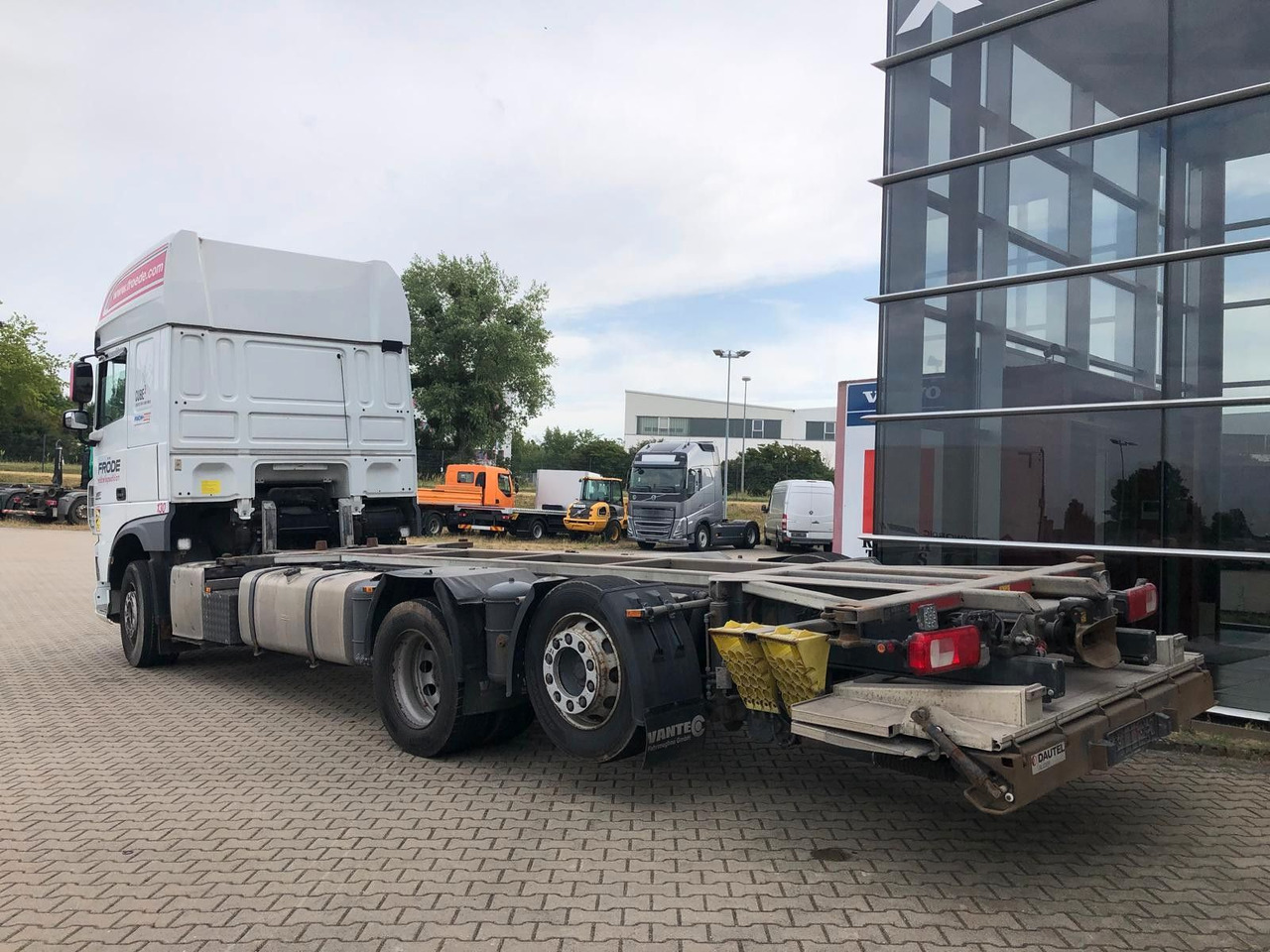 DAF XF460SSC Lenk/Lift*LBW*Standkl*Mega*NeueKuppl. - شاحنات الحاويات / جسم علوي قابل للتغيير شاحنة: صورة 2 DAF XF460SSC Lenk/Lift*LBW*Standkl*Mega*NeueKuppl. - شاحنات الحاويات / جسم علوي قابل للتغيير شاحنة: صورة 2