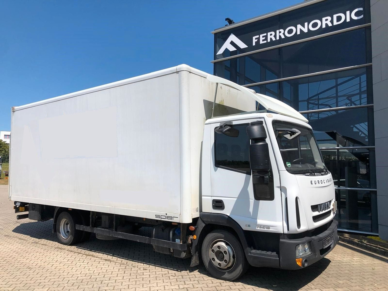 Iveco 75 E 190 Koffer*LBW*Schalter*Blatt/Luft*Klima - شاحنة مغلقة الصندوق: صورة 1 Iveco 75 E 190 Koffer*LBW*Schalter*Blatt/Luft*Klima - شاحنة مغلقة الصندوق: صورة 1