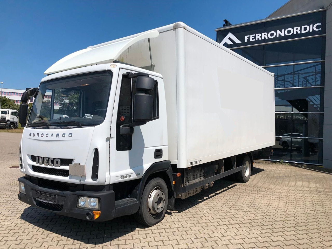 Iveco 75 E 190 Koffer*LBW*Schalter*Blatt/Luft*Klima - شاحنة مغلقة الصندوق: صورة 4 Iveco 75 E 190 Koffer*LBW*Schalter*Blatt/Luft*Klima - شاحنة مغلقة الصندوق: صورة 4
