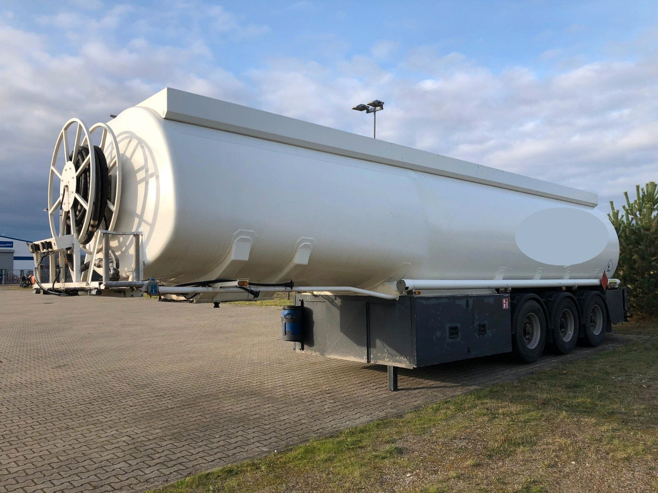 ROHR TAL-A-ZE 4Kammern*ADR*BENZIN*DIESEL*HEIZÖL - نصف مقطورة صهريج: صورة 2 ROHR TAL-A-ZE 4Kammern*ADR*BENZIN*DIESEL*HEIZÖL - نصف مقطورة صهريج: صورة 2