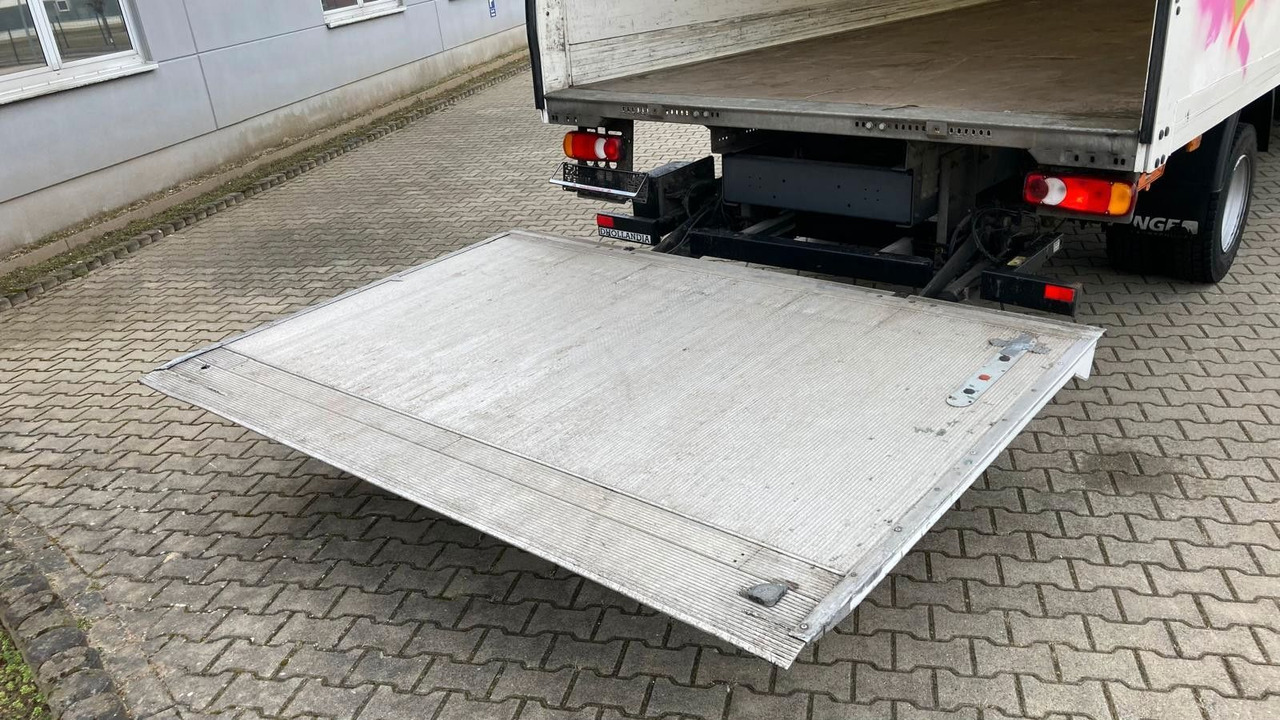 جديدة شاحنة مقفلة Renault D7.5 210 LOW  LBW Schaltgetriebe: صورة 13