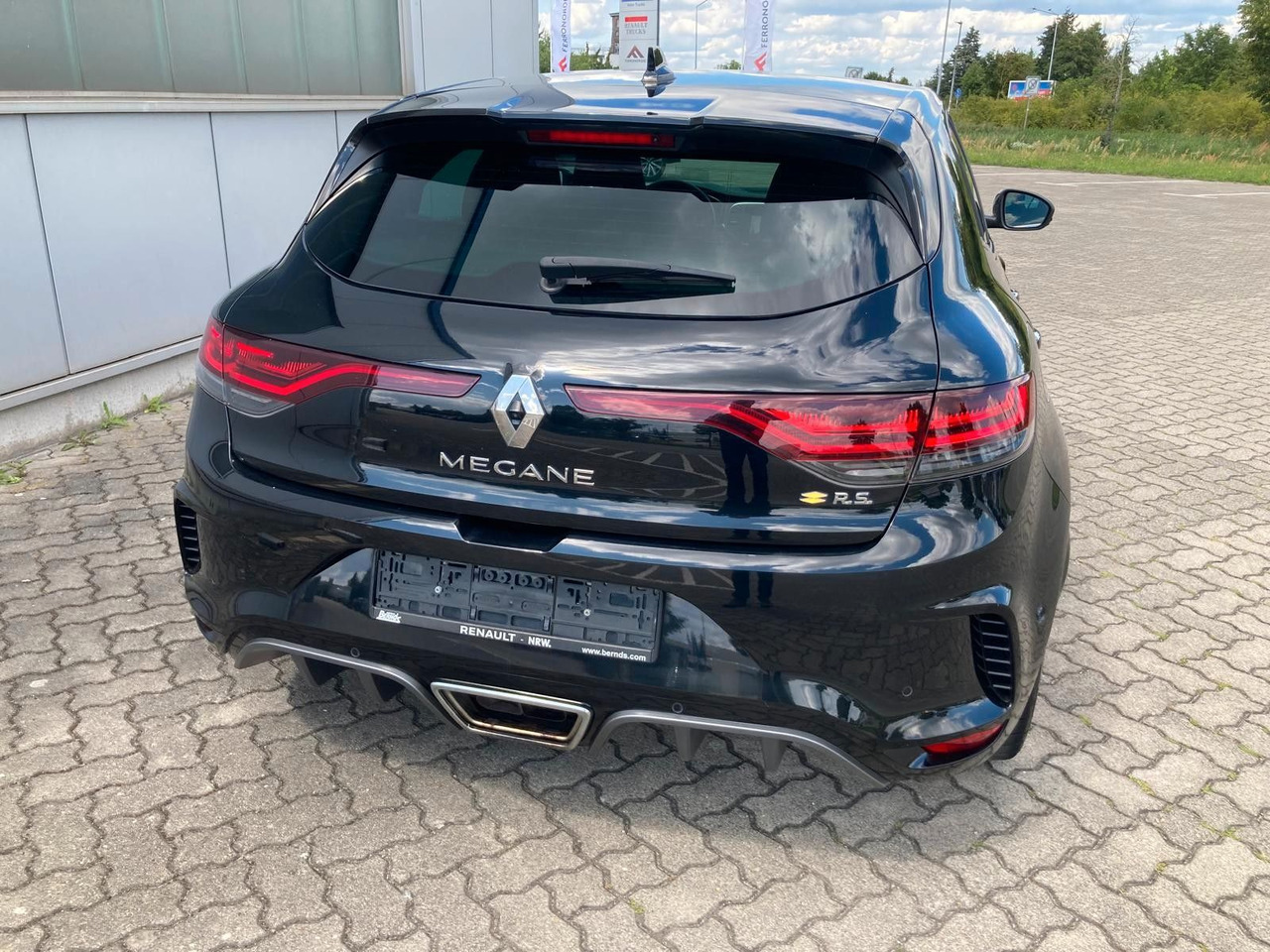 Renault Megane IV Lim. 5-trg. R.S. Trophy TCe 300 - سيارة: صورة 4 Renault Megane IV Lim. 5-trg. R.S. Trophy TCe 300 - سيارة: صورة 4