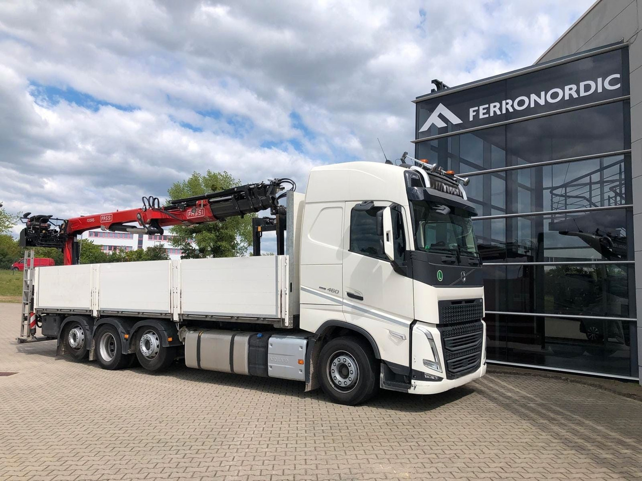 Volvo FH460 8x2 TRIDEM VLA&NLA gelenkt*FASSI F215AS.24 - شاحنة كرين: صورة 1 Volvo FH460 8x2 TRIDEM VLA&NLA gelenkt*FASSI F215AS.24 - شاحنة كرين: صورة 1