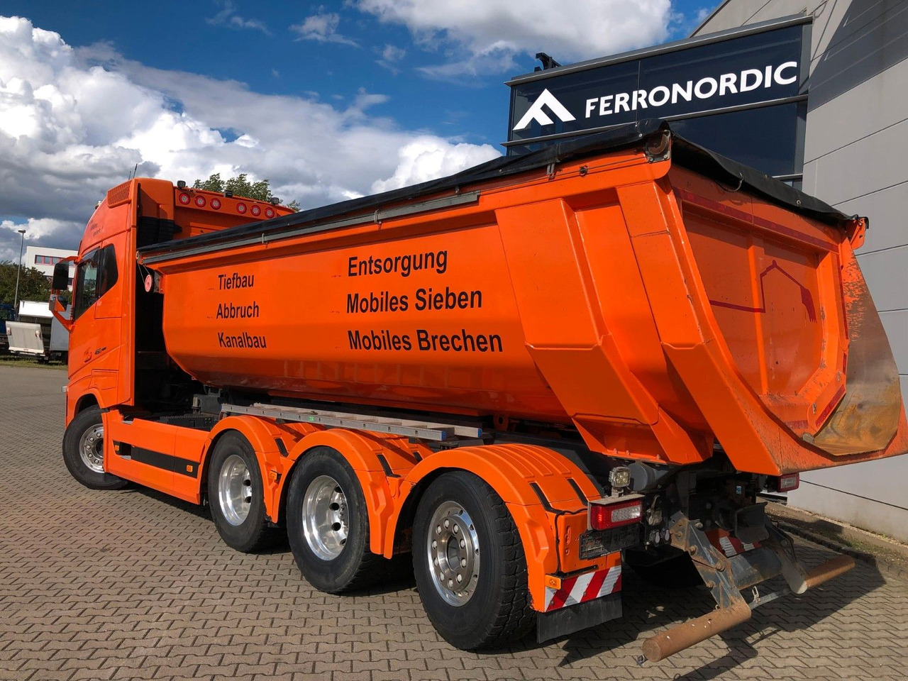 Volvo FH460 8x4 Tridem*Lift+LenkAchse*ALU*AHK*VollLuft - شاحنة قلاب: صورة 5 Volvo FH460 8x4 Tridem*Lift+LenkAchse*ALU*AHK*VollLuft - شاحنة قلاب: صورة 5