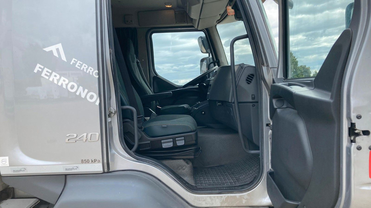 Volvo FL 12.240 Ladebordwand*Klima - شاحنة مقفلة: صورة 5 Volvo FL 12.240 Ladebordwand*Klima - شاحنة مقفلة: صورة 5