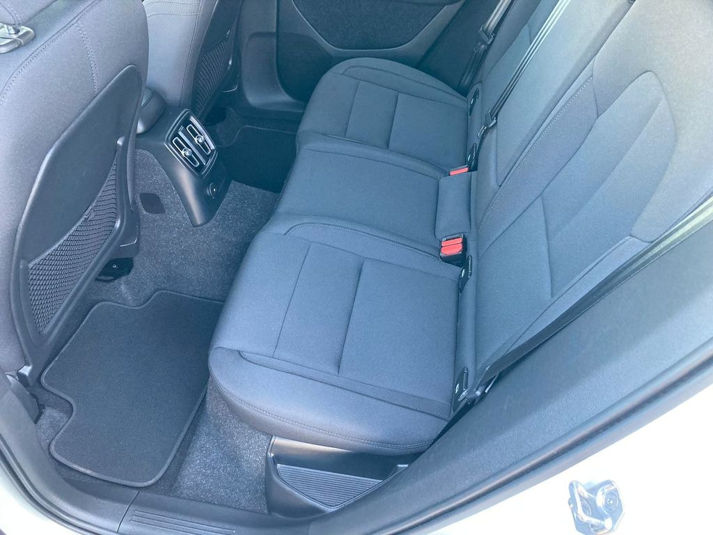 Volvo XC 40 T4 Insc. Expr. Recharge Plug-In Hyb. 2WD - سيارة دفع رباعي: صورة 4 Volvo XC 40 T4 Insc. Expr. Recharge Plug-In Hyb. 2WD - سيارة دفع رباعي: صورة 4