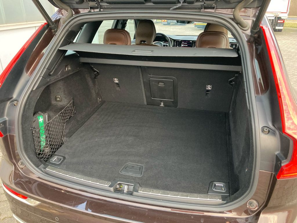 سيارة دفع رباعي Volvo XC 60 B5 Inscription AWD (Diesel): صورة 8