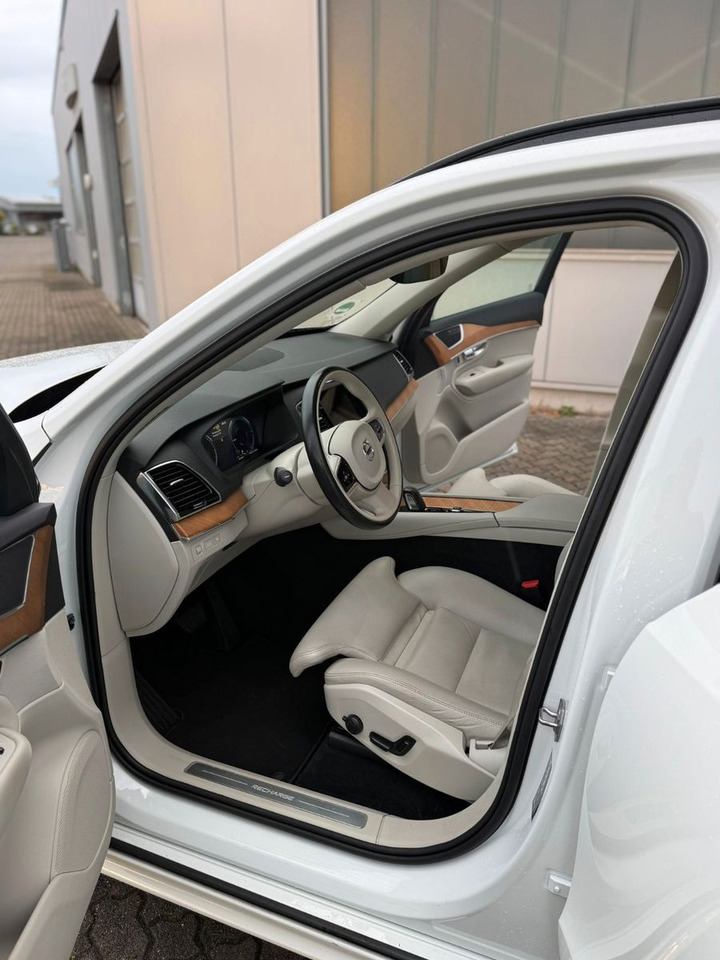 Volvo XC 90 T8 R-Des. Exp. Rech. Pl.-In Hybr. AWD 7-S. - سيارة دفع رباعي: صورة 4 Volvo XC 90 T8 R-Des. Exp. Rech. Pl.-In Hybr. AWD 7-S. - سيارة دفع رباعي: صورة 4