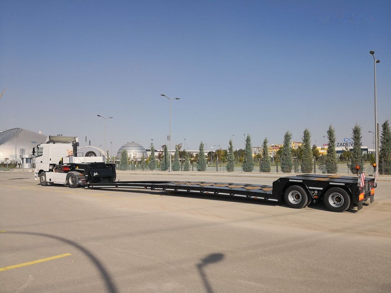Özgül 2 AXLE LOW LOADER SEMI TRAILER - عربة منخفضة مسطحة نصف مقطورة: صورة 3 Özgül 2 AXLE LOW LOADER SEMI TRAILER - عربة منخفضة مسطحة نصف مقطورة: صورة 3