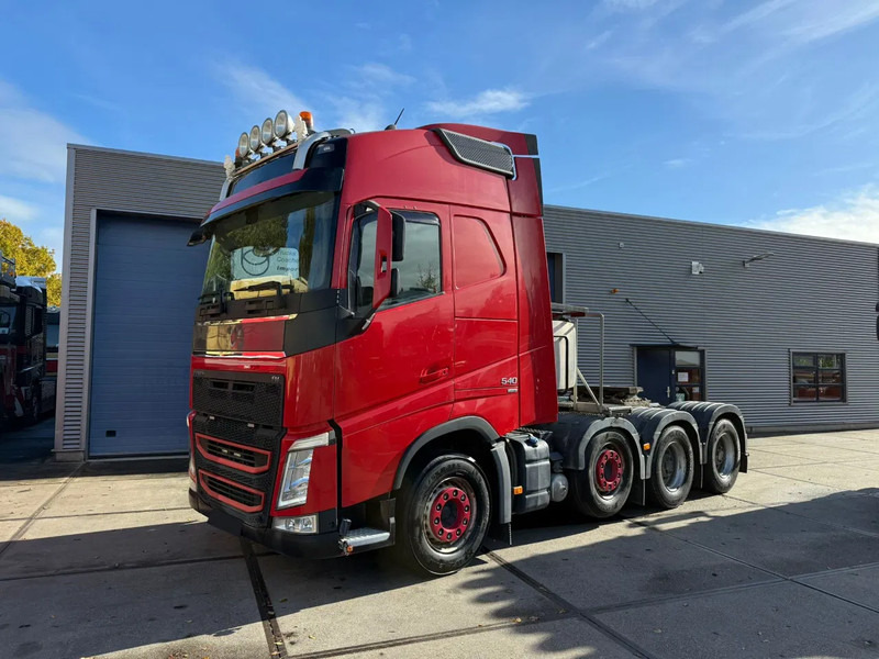 Volvo FH 540 8x4 Pusher Tractor - وحدة جر: صورة 1 Volvo FH 540 8x4 Pusher Tractor - وحدة جر: صورة 1