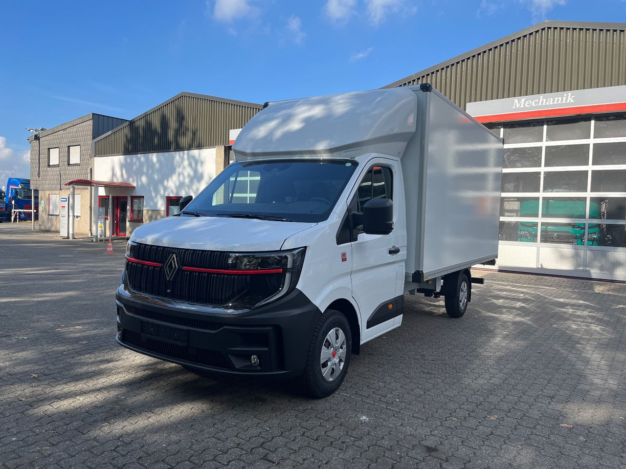 Renault MASTER MIT HUMBAUR KOFFERAUFBAU - شاحنة مغلقة الصندوق: صورة 1 Renault MASTER MIT HUMBAUR KOFFERAUFBAU - شاحنة مغلقة الصندوق: صورة 1