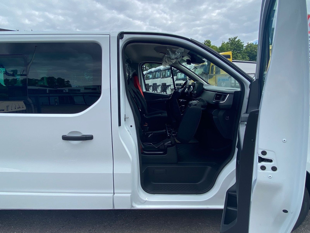 Renault TRAFIC 9-Sitzer L2H1 - حافلة صغيرة, ميكروباص: صورة 3 Renault TRAFIC 9-Sitzer L2H1 - حافلة صغيرة, ميكروباص: صورة 3