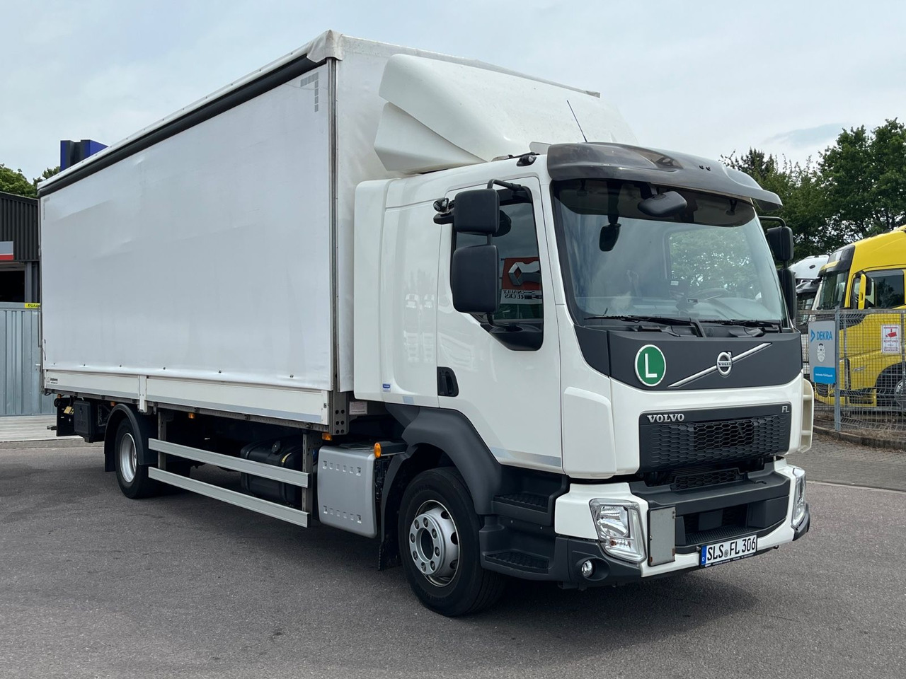 Volvo FL 14.245 Junghanns Schiebeplane LBW - شاحنة ستارة: صورة 3 Volvo FL 14.245 Junghanns Schiebeplane LBW - شاحنة ستارة: صورة 3