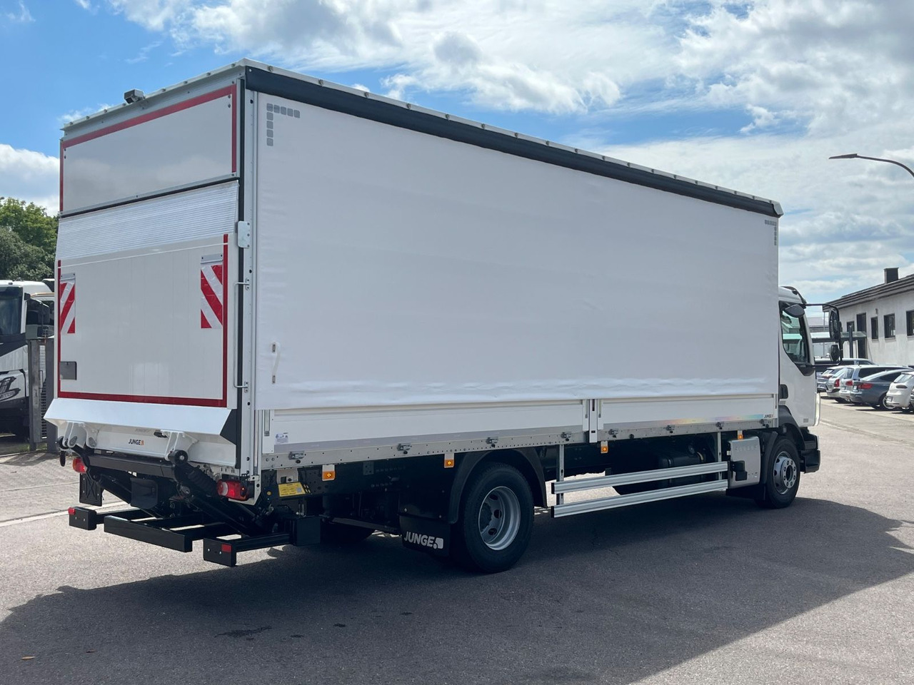 Volvo FL16.280 Junge Schiebeplane - شاحنة ستارة: صورة 5 Volvo FL16.280 Junge Schiebeplane - شاحنة ستارة: صورة 5
