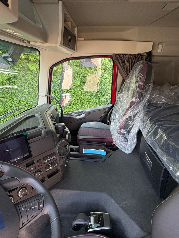 شاحنة قلاب Volvo FMX 500 6x4 BB Retarder Meiller Trigenius D316: صورة 10 شاحنة قلاب Volvo FMX 500 6x4 BB Retarder Meiller Trigenius D316: صورة 10