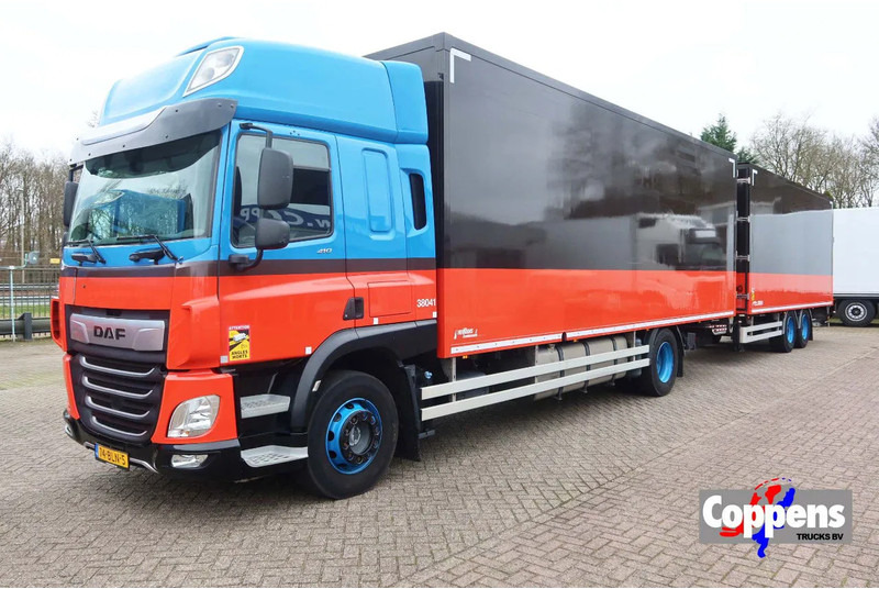 DAF CF 410 Bakwagen+Trailer met klep 2.000 kg. 6 Stuks in voorraad. Price 49.500,-- euro netto. - شاحنة مقفلة: صورة 1 DAF CF 410 Bakwagen+Trailer met klep 2.000 kg. 6 Stuks in voorraad. Price 49.500,-- euro netto. - شاحنة مقفلة: صورة 1