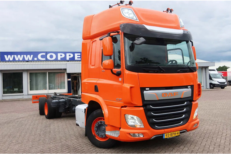 DAF CF 450 Chassis Cabine Slaap Cabine 2x Bed - شاحنة هيكل كابينة: صورة 2 DAF CF 450 Chassis Cabine Slaap Cabine 2x Bed - شاحنة هيكل كابينة: صورة 2