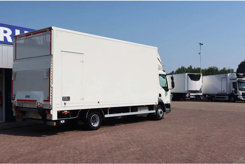 DAF LF 210 Bakwagen + Dhollandia klep 1500 kg - شاحنة مقفلة: صورة 3 DAF LF 210 Bakwagen + Dhollandia klep 1500 kg - شاحنة مقفلة: صورة 3